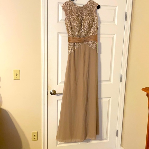 Formal Dress - Picture 1 of 6